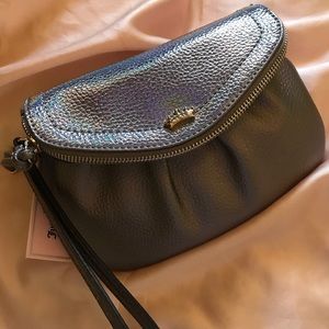 (4/$20) closet sale! Juicy Couture Clutch